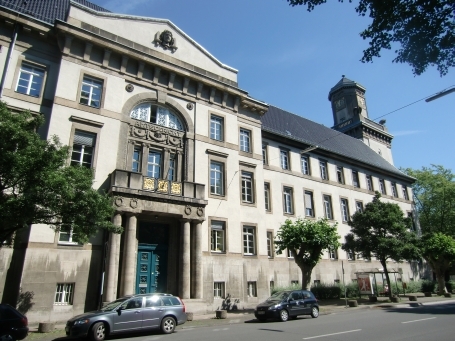 Krefeld : Nordwall, Land- und Amtsgericht